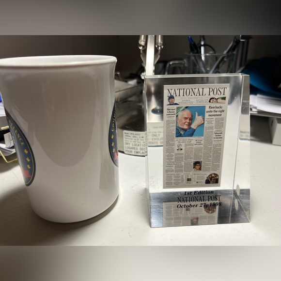 Vintage National Post Paper Weight - Picture 3 of 3